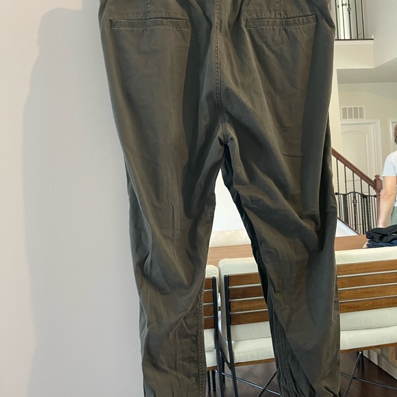 Two pairs of men joggers - Picture 3 of 5
